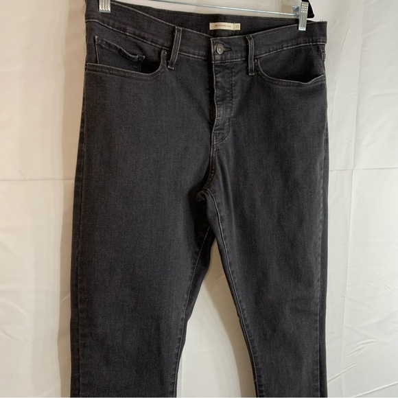 Levi Strauss 311 Shaping Skinny Black Denim Jeans, size 33 - Picture 8 of 16
